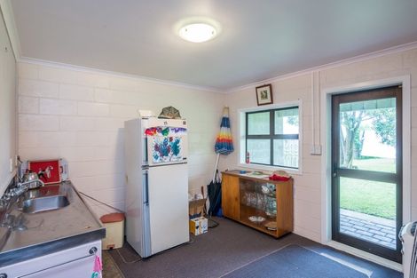 Photo of property in 5 Mahoe Street, Otaki Beach, Otaki, 5512