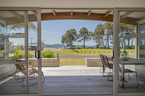 Photo of property in 18 Banks Street, Cooks Beach, Whitianga, 3591