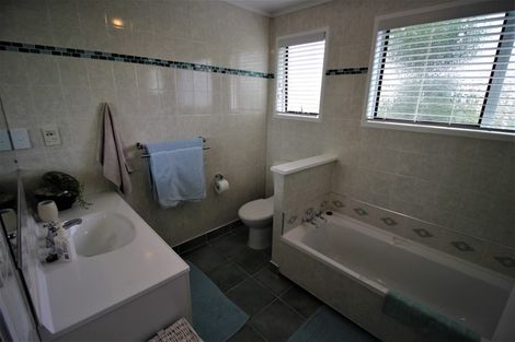 Photo of property in 9 Bain Place, Bucklands Beach, Auckland, 2014