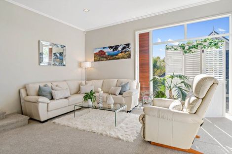 Photo of property in 154 Sandspit Road, Shelly Park, Auckland, 2014