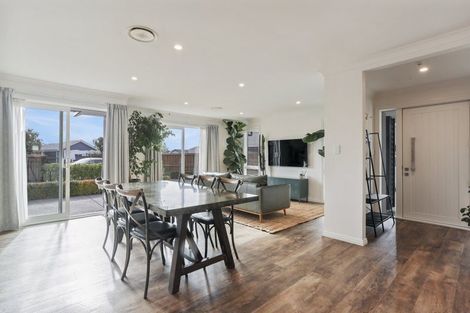 Photo of property in 70 Watkins Drive, Rangiora, 7400