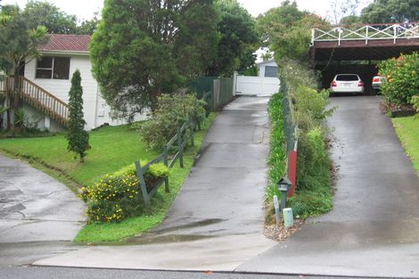 Photo of property in 31 Robbies Road, Shelly Park, Auckland, 2014