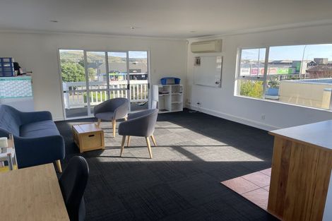 Photo of property in 116 Mana Esplanade, Paremata, Porirua, 5026