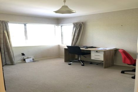 Photo of property in 27 Pinewood Grove, Botany Downs, Auckland, 2010