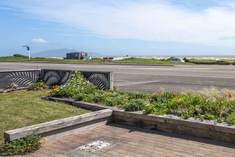 Photo of property in 66a Marine Parade, Otaki Beach, Otaki, 5512