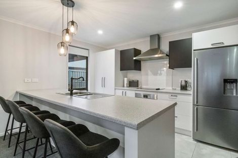 Photo of property in 6 Blacklock Road, Pyes Pa, Tauranga, 3112