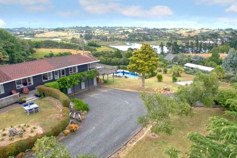 Photo of property in 42 Potts Road, Whitford, Howick, 2571