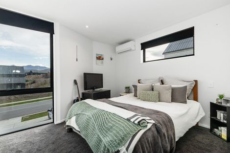 Photo of property in 51 Red Cottage Drive, Lake Hayes, Queenstown, 9304