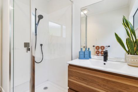 Photo of property in 1 Rakino Avenue, Manly, Whangaparaoa, 0930