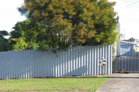 Photo of property in 49 Beaumonts Way, Manurewa, Auckland, 2102