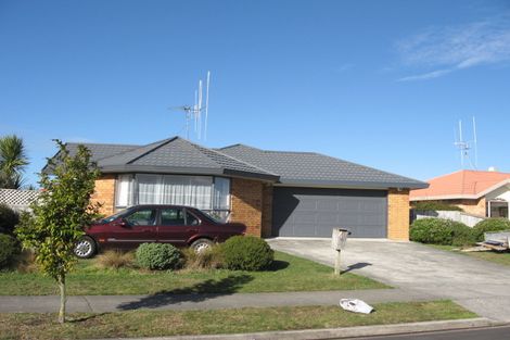 Photo of property in 12 Aldershot Place, Nawton, Hamilton, 3200