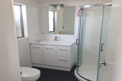 Photo of property in 5 Arahanga Grove, Maupuia, Wellington, 6022