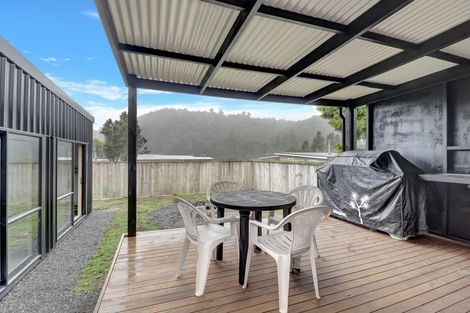 Photo of property in 19 Oxford Road, Lake Rotoma, Rotorua, 3074
