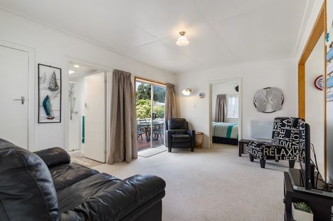 Photo of property in 312 Ocean Road, Whangamata, 3620