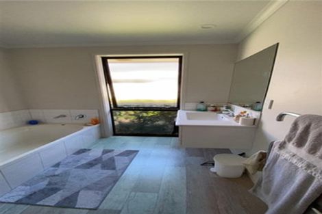 Photo of property in 48 Penetaka Heights, Pyes Pa, Tauranga, 3112