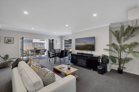 Photo of property in 19 Puhirake Crescent, Pyes Pa, Tauranga, 3112