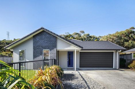 Photo of property in 24 Banks Boulevard, Whitby, Porirua, 5024