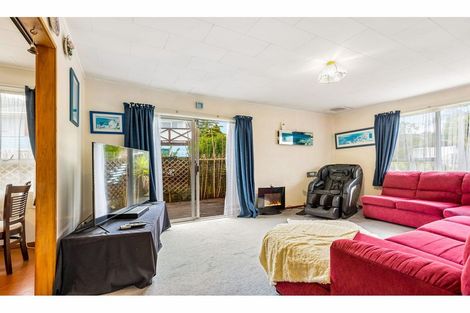 Photo of property in 23 Contessa Drive, Glenfield, Auckland, 0629