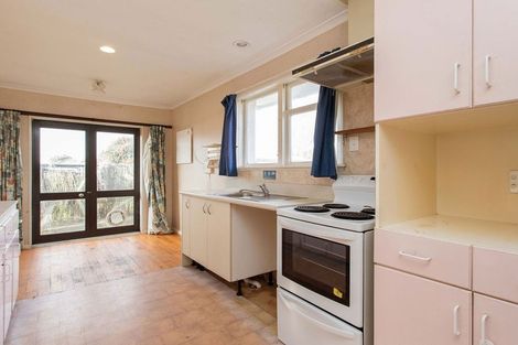 Photo of property in 16 Basingstoke Street, Aranui, Christchurch, 8061