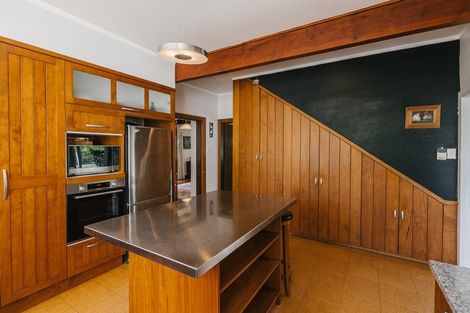 Photo of property in 200 Aokautere Drive, Fitzherbert, Palmerston North, 4471