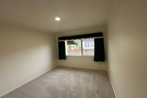 Photo of property in 26 Delmont Close, East Tamaki Heights, Auckland, 2016