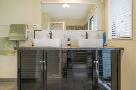 Photo of property in 28 Nicholas Avenue, Whitianga, 3510