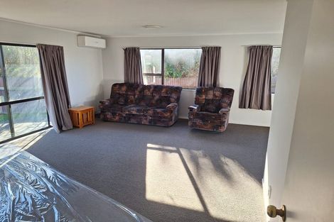 Photo of property in 22 Trevethick Grove, Woburn, Lower Hutt, 5010