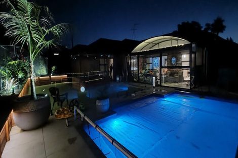 Photo of property in 18 Parkhaven Drive, Rosehill, Papakura, 2113