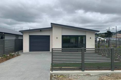 Photo of property in 32 Karearea Avenue, Kenepuru, Porirua, 5022