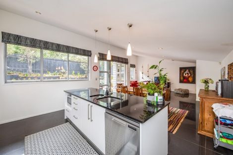 Photo of property in 15 Oakford Park Crescent, Greenhithe, Auckland, 0632