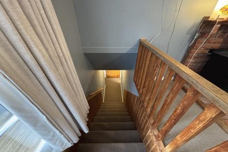 Photo of property in 1 Durie Vale Road, Durie Hill, Whanganui, 4500