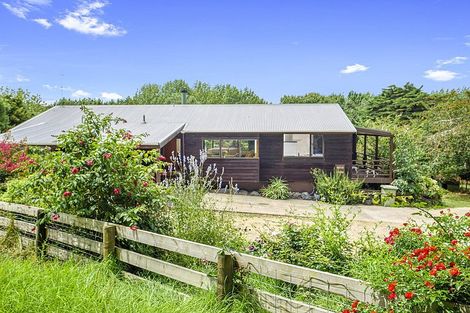 Photo of property in 1445 Whangaripo Valley Road, Whangaripo, Wellsford, 0972