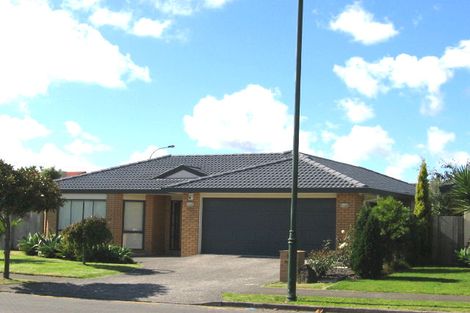 Photo of property in 2 Gunner Drive, Te Atatu Peninsula, Auckland, 0610