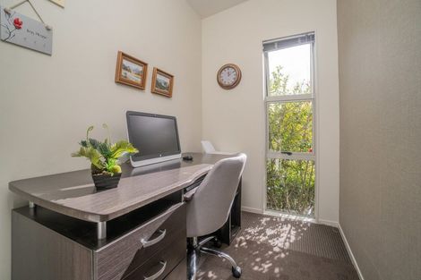 Photo of property in 7 Empressa Heights, Helensville, 0800