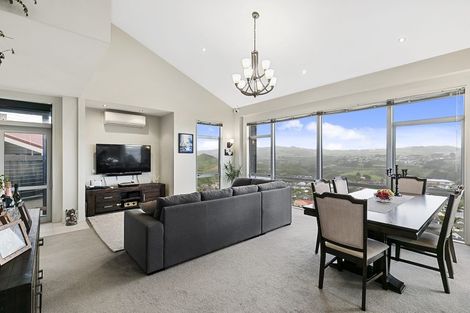 Photo of property in 67 Erlestoke Crescent, Churton Park, Wellington, 6037