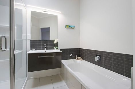 Photo of property in 70 Margaret Drive, Omokoroa, 3114