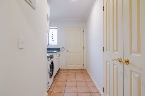 Photo of property in 62 Royal Oak Drive, Kelvin Grove, Palmerston North, 4414