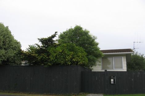 Photo of property in 21 Cecil Place, Cloverlea, Palmerston North, 4412