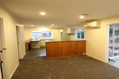 Photo of property in 40 Morriggia Place, Bayview, Auckland, 0629