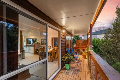 Photo of property in 24 Kaurilands Road, Titirangi, Auckland, 0604