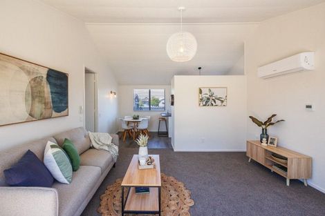 Photo of property in 2/685 Pioneer Highway, Highbury, Palmerston North, 4412