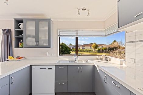 Photo of property in 151 Heta Road, Highlands Park, New Plymouth, 4312