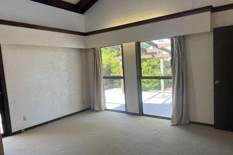 Photo of property in 96 Becroft Drive, Forrest Hill, Auckland, 0620