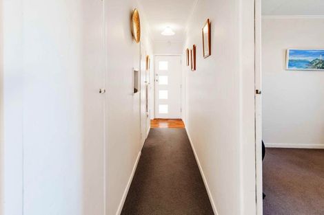 Photo of property in 3 Omori Place, Castlecliff, Whanganui, 4501