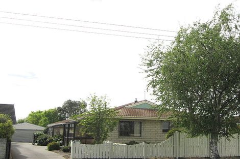 Photo of property in 1/202 Grimseys Road, Redwood, Christchurch, 8051