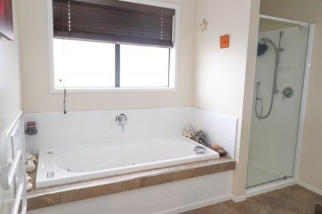 Photo of property in 6 Edward Bullen Place, Thames, 3500