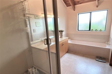 Photo of property in 411b Great South Road, Opaheke, Papakura, 2113