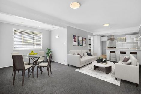 Photo of property in 3/4 Telstar Place, Beach Haven, Auckland, 0626