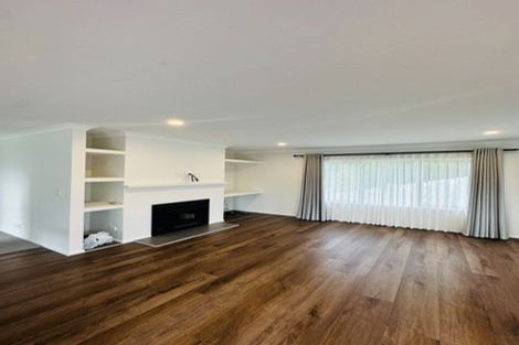 Photo of property in 34a Schnapper Rock Road, Schnapper Rock, Auckland, 0632