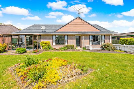Photo of property in 1/42 Park Estate Road, Rosehill, Papakura, 2113